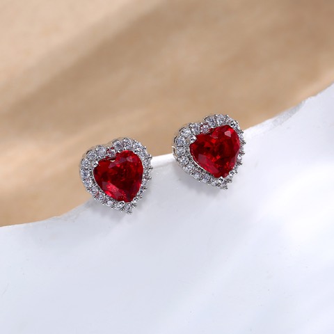 The Benefits of Buying Wholesale Cubic Zirconia Stud Earrings for Your Jewelry Store