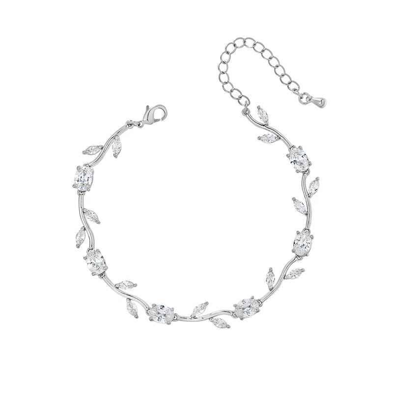 What are the basic accessories that girls need?